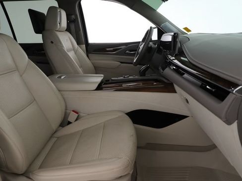 Used 2024 Cadillac Escalade Sport Platinum w/ LPO, ONYX Package AWD/4WD image 38