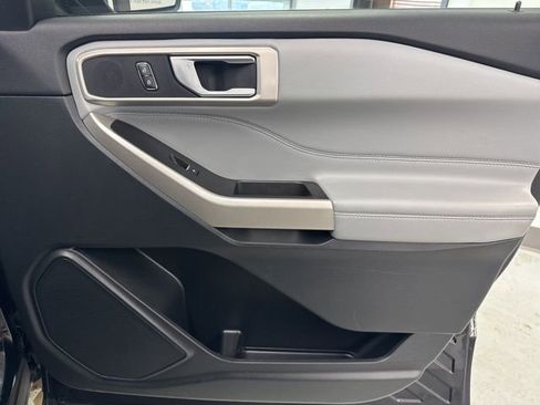 Used 2023 Ford Explorer XLT w/ Equipment Group 202A image 29