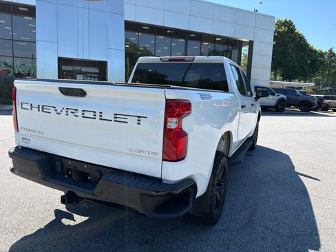 Used 2022 Chevrolet Silverado 1500 Custom Trail Boss AWD/4WD image 2