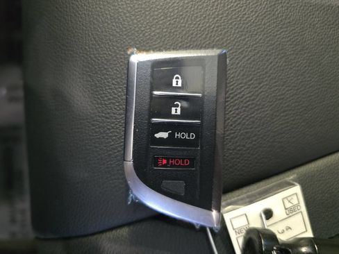 Used 2025 Acura MDX SH-AWD image 37
