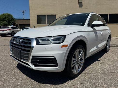 Used 2018 Audi Q5 2.0T Premium Plus w/ Premium Plus Package AWD/4WD image 3
