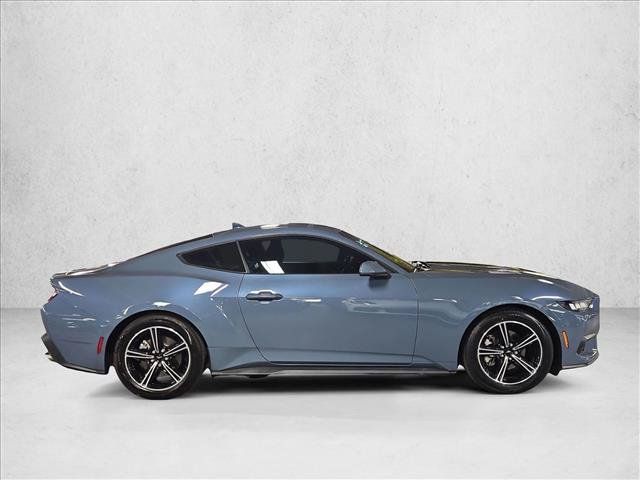 Used 2024 Ford Mustang Coupe RWD image 4