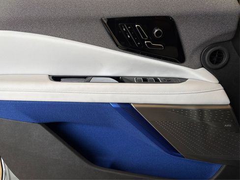 New 2026 Cadillac Optiq Luxury 1 RWD image 19
