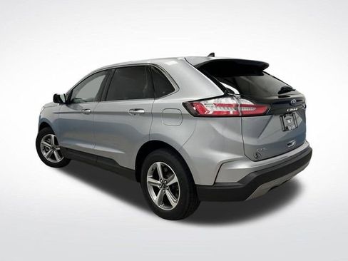 Used 2024 Ford Edge SEL w/ Convenience Package image 3