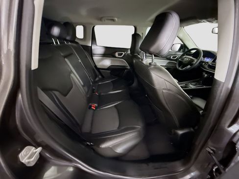 Used 2022 Jeep Compass Latitude image 27