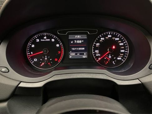 Used 2015 Audi Q3 2.0T Prestige w/ Prestige Package image 21