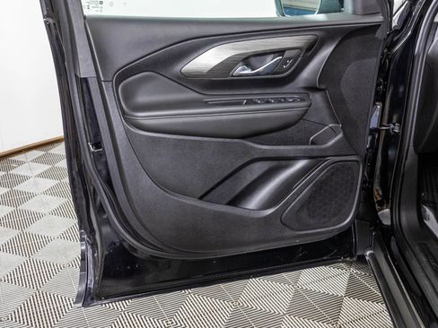 Used 2023 GMC Terrain SLE w/ Driver Convenience Package FWD image 39