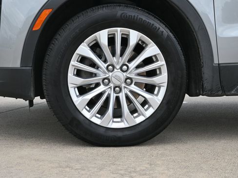 Used 2024 Cadillac XT4 Luxury w/ Cold Weather Package FWD image 30
