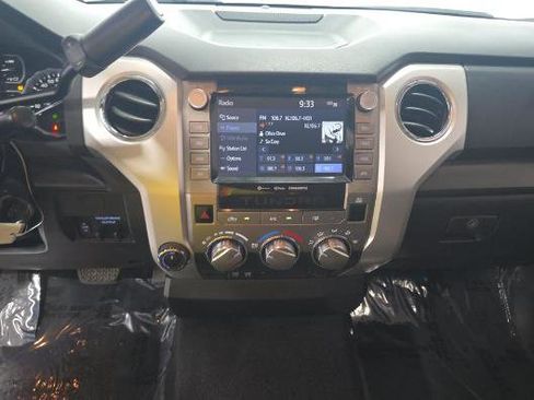 Used 2021 Toyota Tundra SR5 AWD/4WD image 10