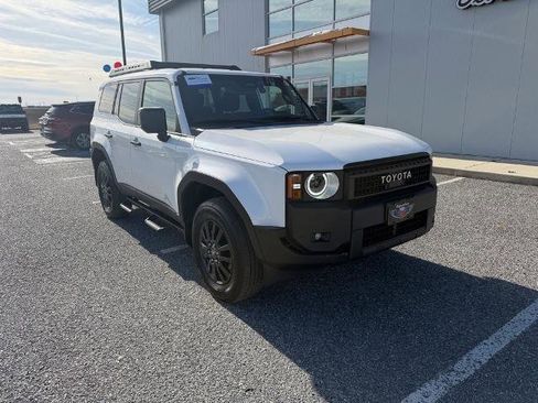 Used 2024 Toyota Land Cruiser 1958 image 2