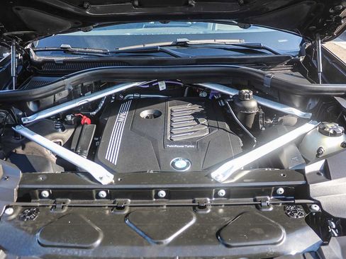 Used 2022 BMW X7 xDrive40i w/ Premium Package AWD/4WD image 27