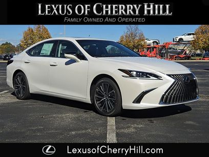 New 2025 Lexus ES 300h w/ Premium Package