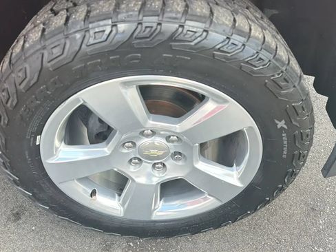 Used 2014 Chevrolet Silverado 1500 LTZ Z71 w/ LTZ Plus Package AWD/4WD image 17