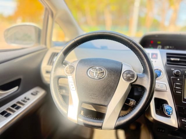Used 2014 Toyota Prius V Five FWD image 20