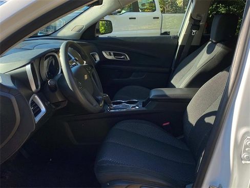 Used 2017 Chevrolet Equinox LS image 11