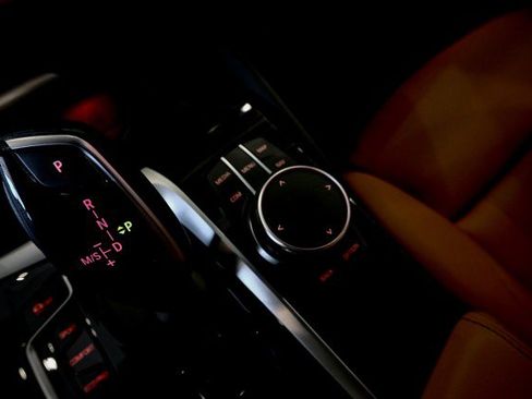 Used 2023 BMW 530i xDrive w/ Premium Package AWD/4WD image 36