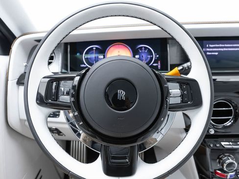 New 2027 Rolls-Royce Phantom Sedan RWD image 17