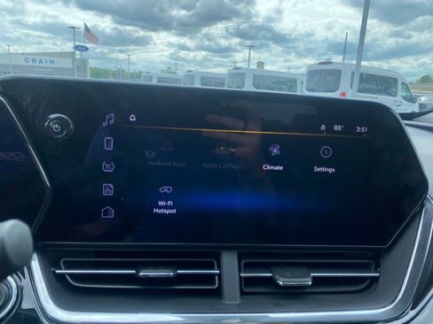 Used 2024 Chevrolet Trax ACTIV w/ Sunroof Package image 20