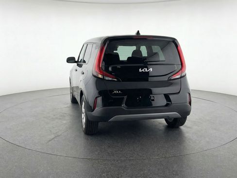 Used 2025 Kia Soul LX w/ LX Technology Package image 7