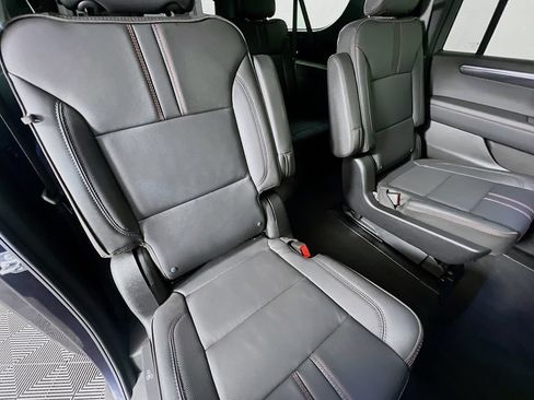 Used 2026 Chevrolet Suburban RST w/ Advanced Technology Package AWD/4WD image 30