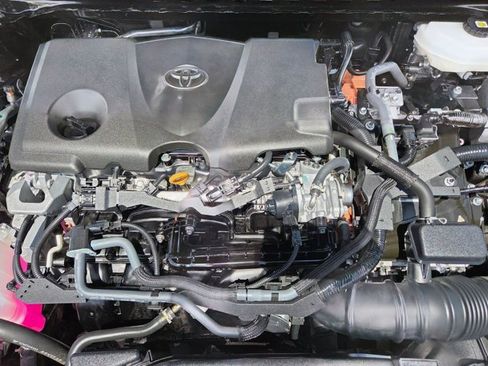 Used 2025 Toyota Camry SE FWD image 21