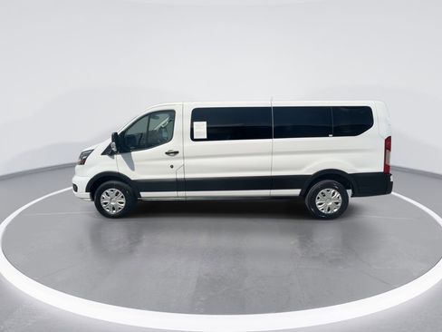 Used 2023 Ford Transit 350 XLT RWD image 5