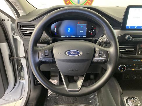 Used 2025 Ford Escape Active AWD/4WD image 9