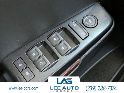 Used 2017 GMC Yukon SLE w/ Convenience Package image 19