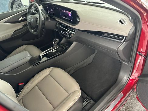 Used 2025 Buick Envista Avenir FWD image 38