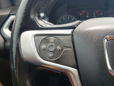 Used 2019 GMC Acadia SLE FWD image 19