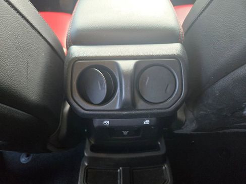 Used 2023 Jeep Wrangler Unlimited Rubicon 4xe AWD/4WD image 9