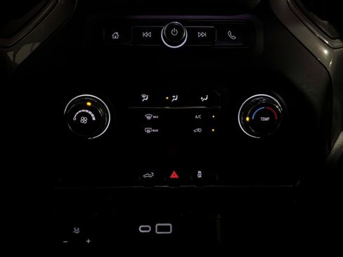 Used 2021 Chevrolet Silverado 2500 Custom w/ Custom Value Package AWD/4WD image 6
