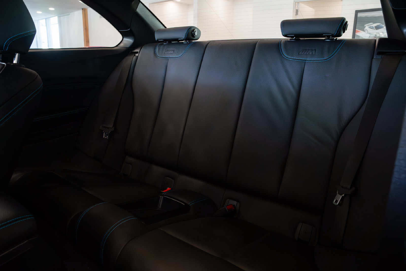 Used 2018 BMW M2 RWD image 22