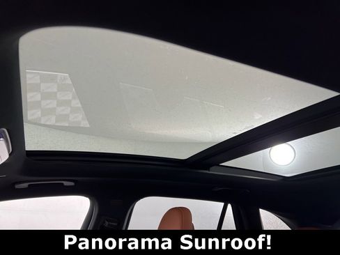 Certified 2025 Mercedes-Benz GLC 300 4MATIC image 12