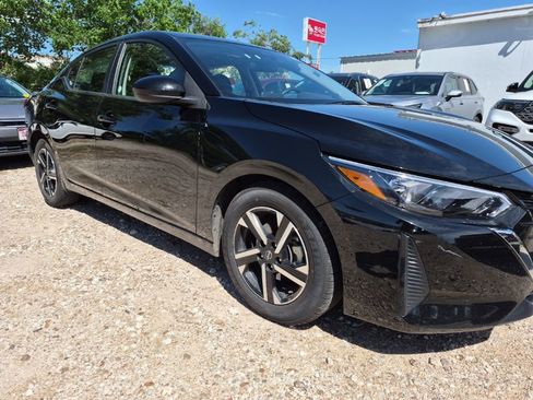 Used 2025 Nissan Sentra SV image 4