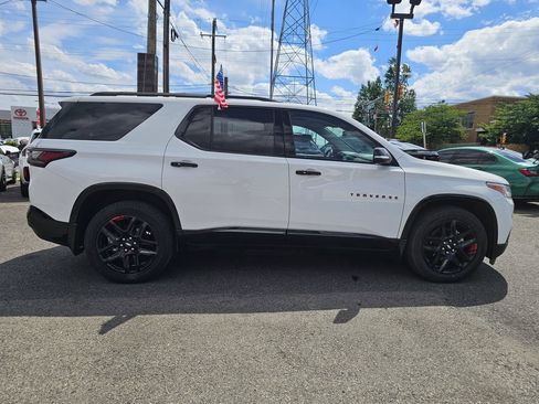 Used 2020 Chevrolet Traverse Premier w/ Redline Edition AWD/4WD image 4