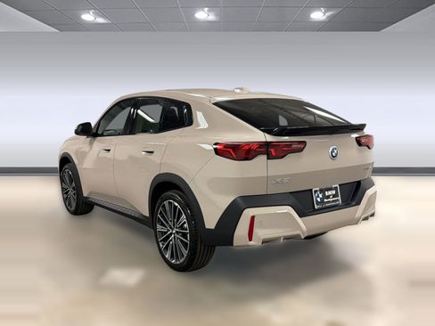 New 2026 BMW X2 xDrive28i w/ Technology Package AWD/4WD image 3