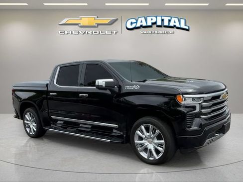 Used 2024 Chevrolet Silverado 1500 High Country w/ High Country Premium Package AWD/4WD image 7