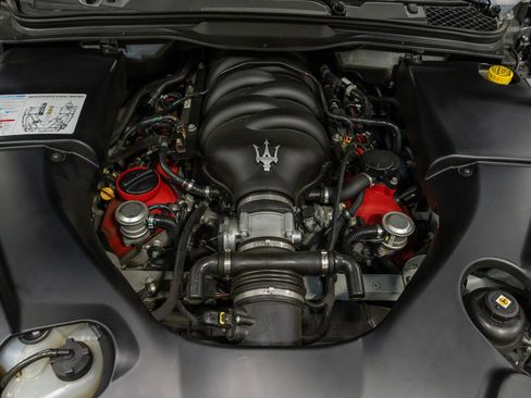 Used 2018 Maserati GranTurismo Sport RWD image 71