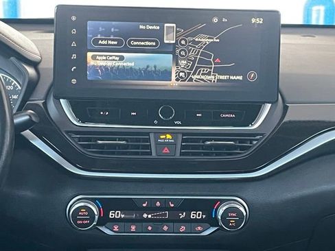 Used 2023 Nissan Altima 2.0 SR image 11