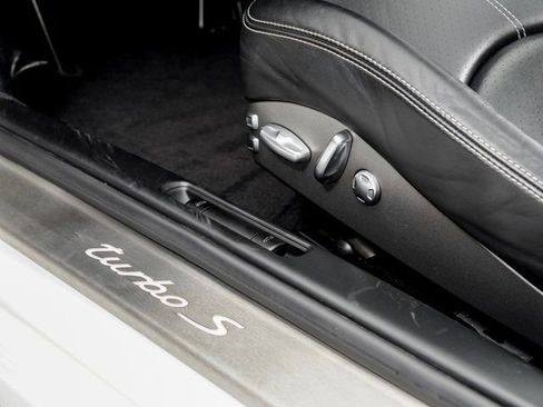 Used 2011 Porsche 911 Turbo S image 11