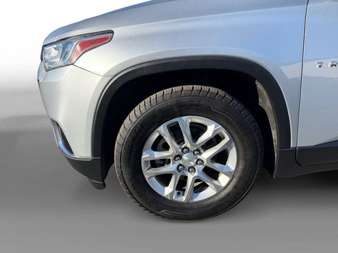Used 2018 Chevrolet Traverse LT w/ LPO, Cargo Package image 9