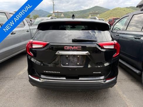 Used 2024 GMC Terrain SLT AWD/4WD image 5