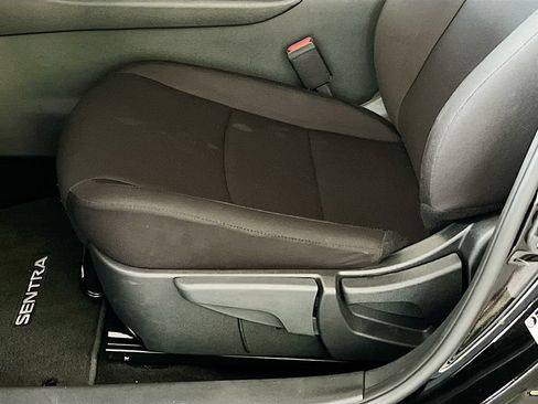Used 2025 Nissan Sentra S FWD image 18
