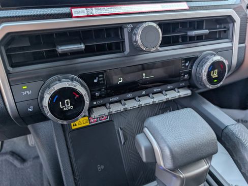 New 2025 Toyota 4Runner Limited image 16