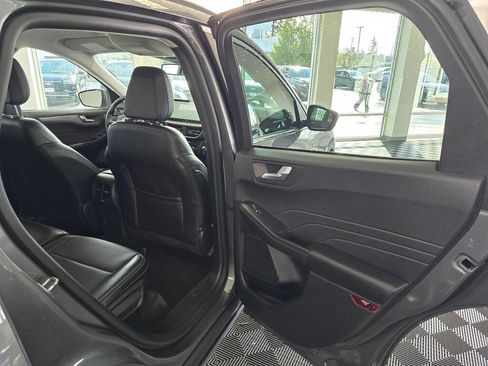 Used 2024 Ford Escape Platinum image 38