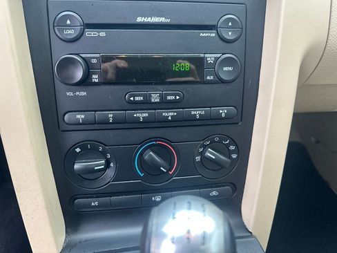 Used 2007 Ford Mustang Deluxe image 18