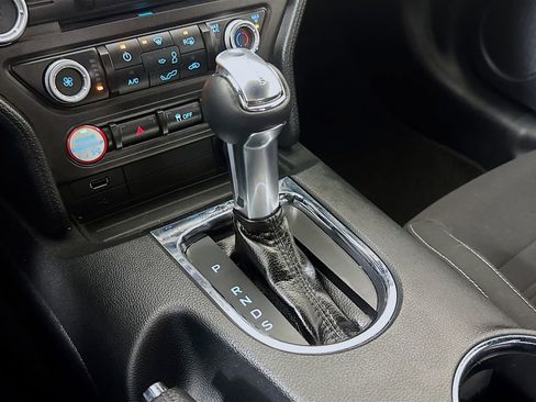 Used 2015 Ford Mustang Coupe image 13