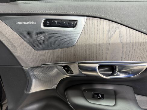 Used 2023 Volvo XC90 B6 Ultimate w/ Protection Package image 21