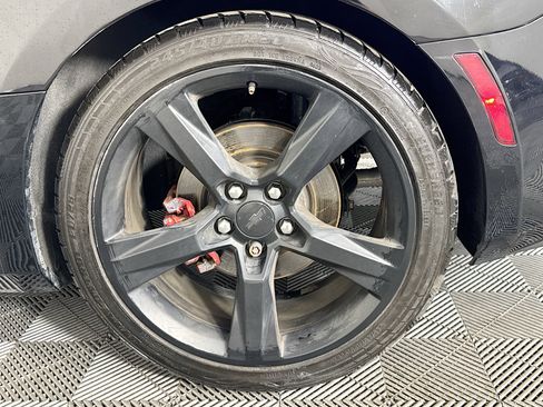 Used 2018 Chevrolet Camaro LT w/ RS Package image 32